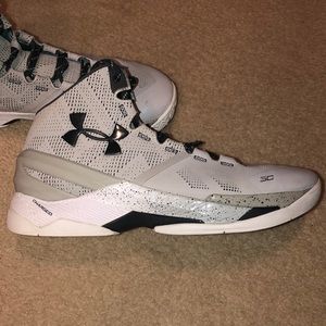 UA Curry 2 Basketball shoes. Size 13